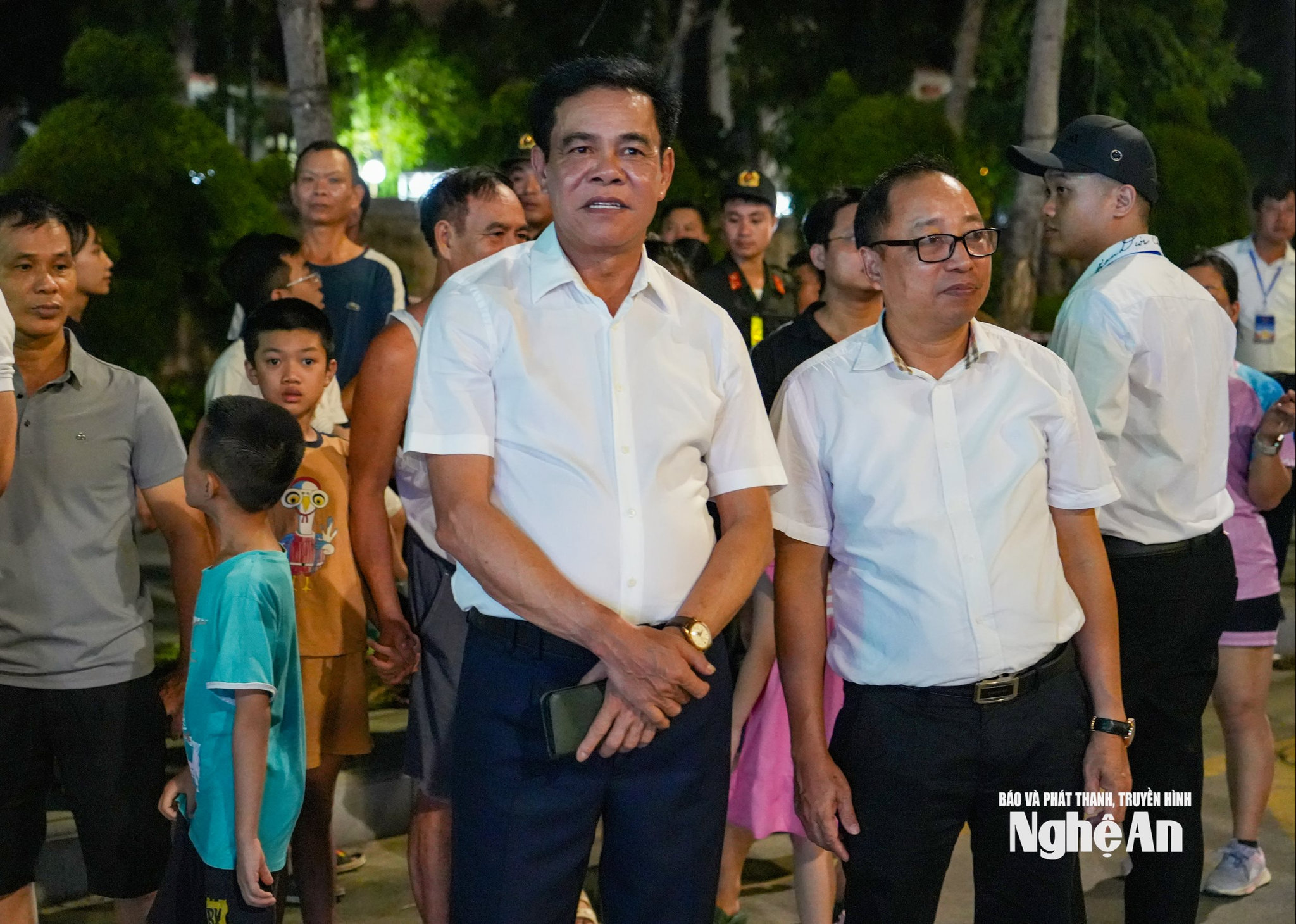 trực tiếp theo dõi buổi tổng duyệt Carnival Nghệ An 2026. Ảnh: Minh Quân