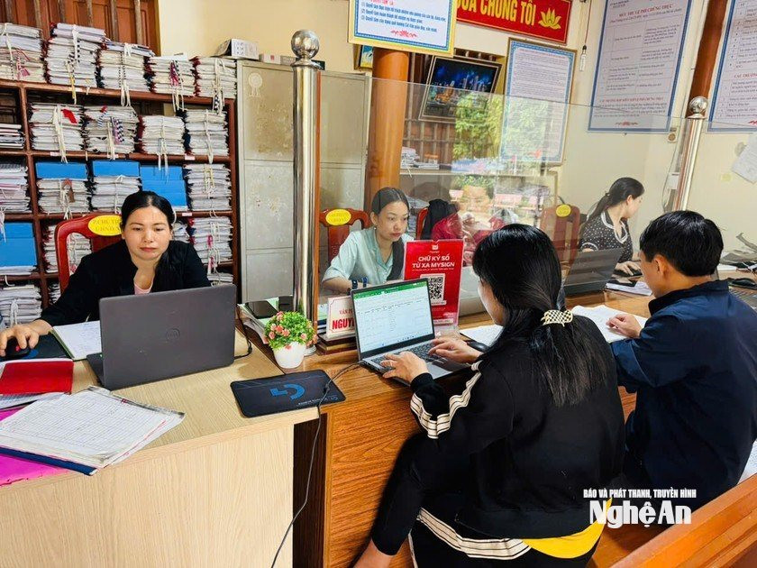 số hoá hộ tịch