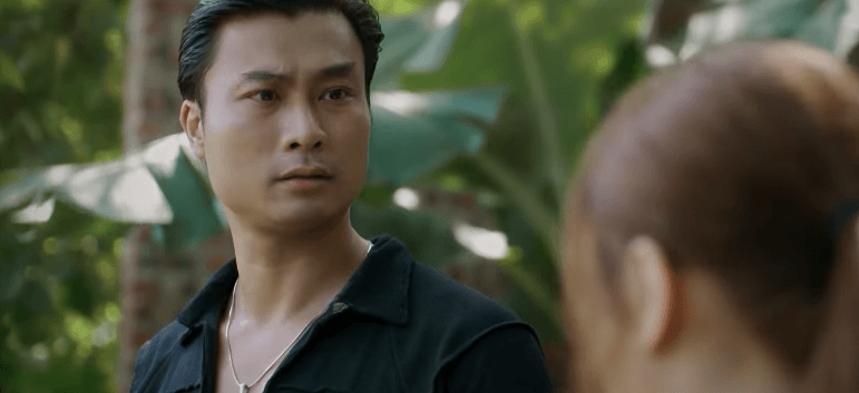 Cương đen chặn Huệ để hỏi thông tin về Mai