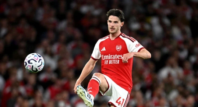 Declan Rice thi đấu tròn vai ở khu trung tuyến