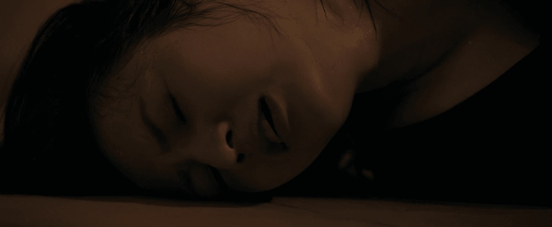 Mai dàn cảnh đau bụng để tìm cơ hội trốn thoát