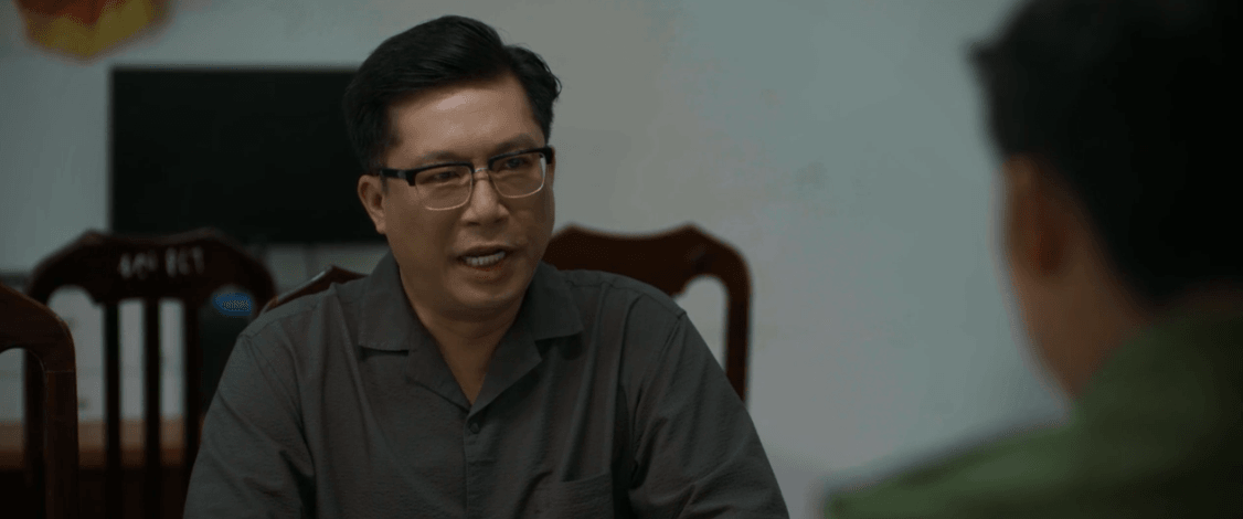Thiếu tá Trần Nam Châu làm việc với lãnh đạo cấp trên