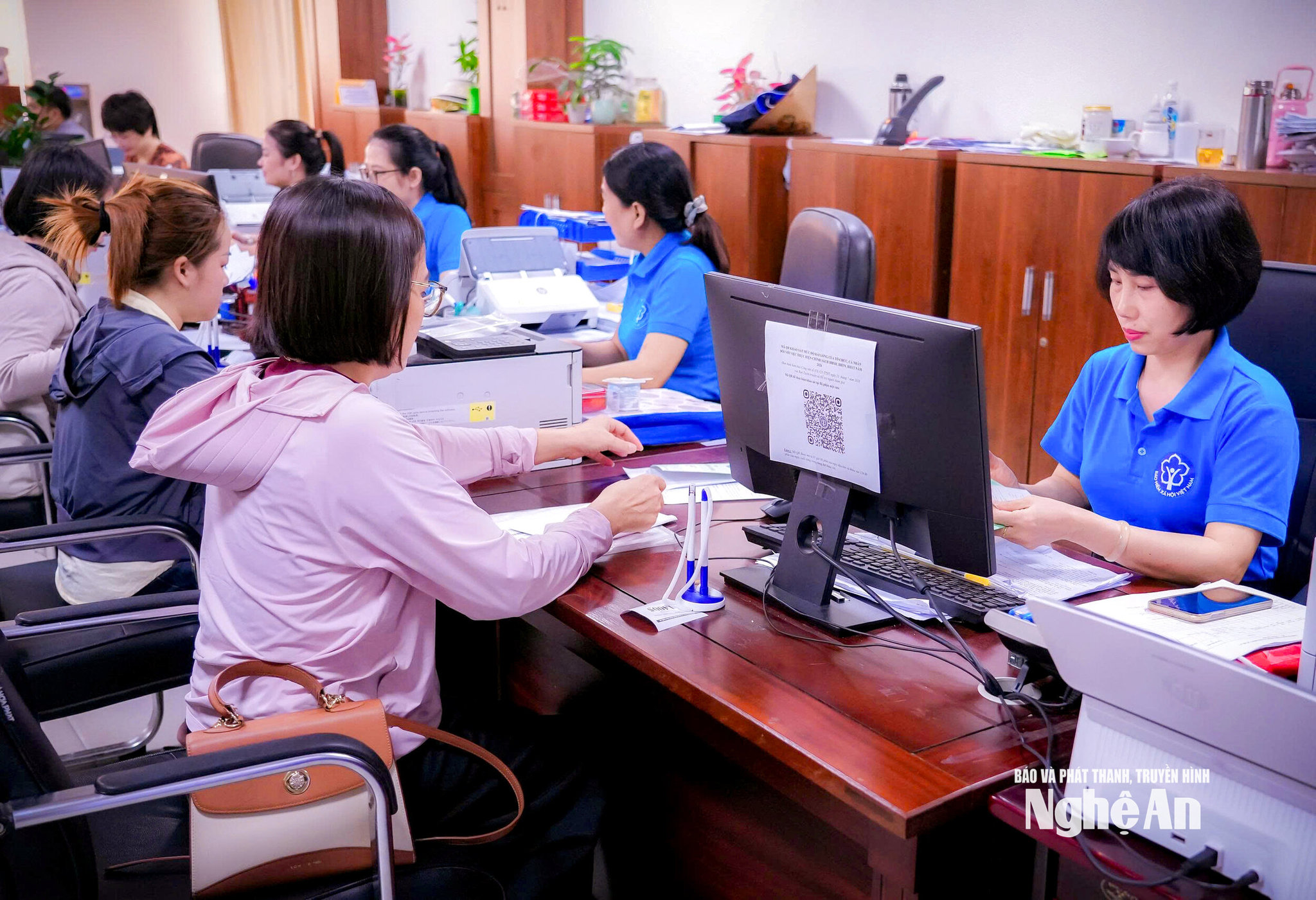 Giải quyết thủ tục hành chính tại Trung tâm Phục vụ hành chính công tỉnh Nghệ An