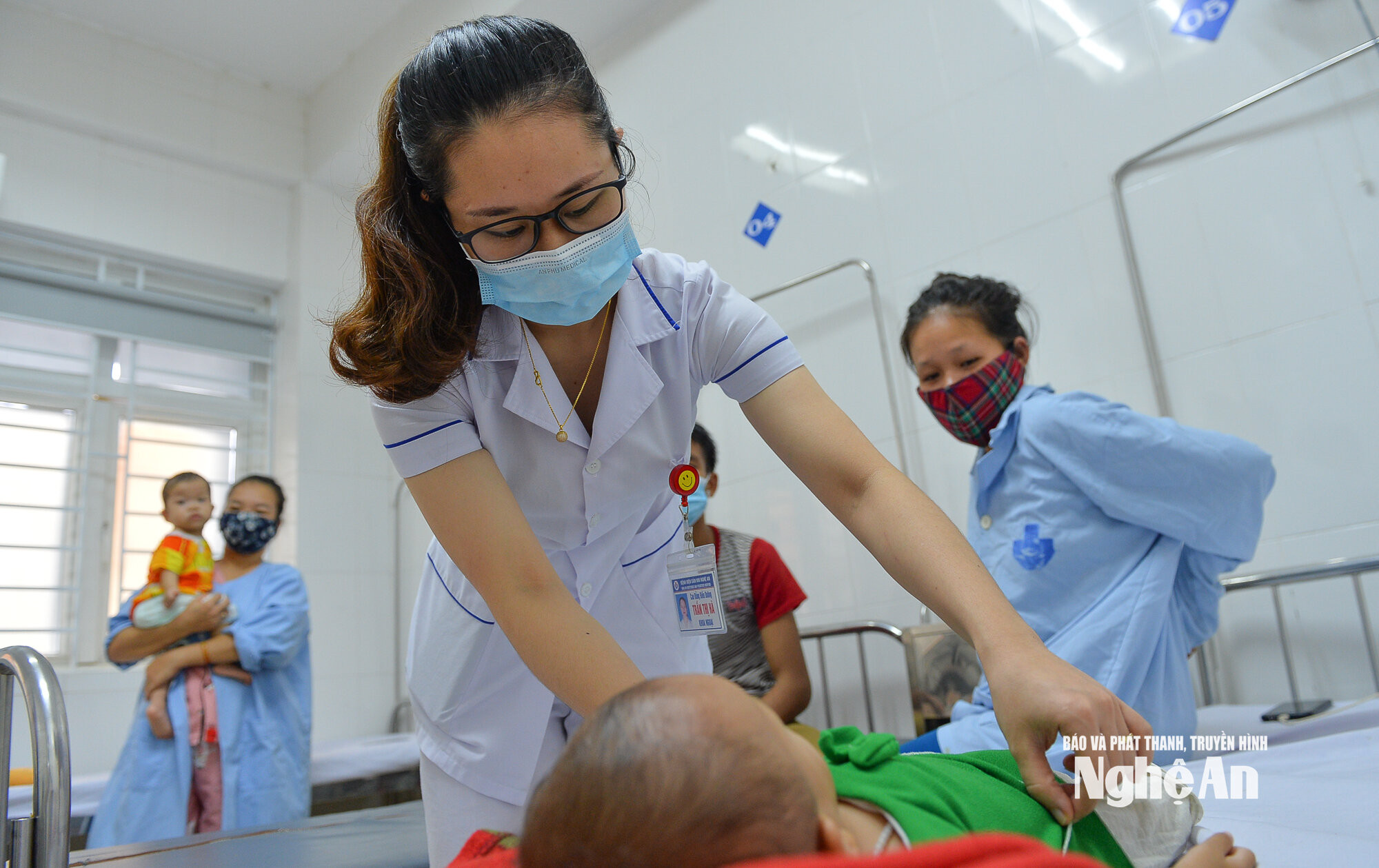 Ảnh bái chính _ Khám chữa bệnh cho trẻ mắc bệnh tim bẩm sinh