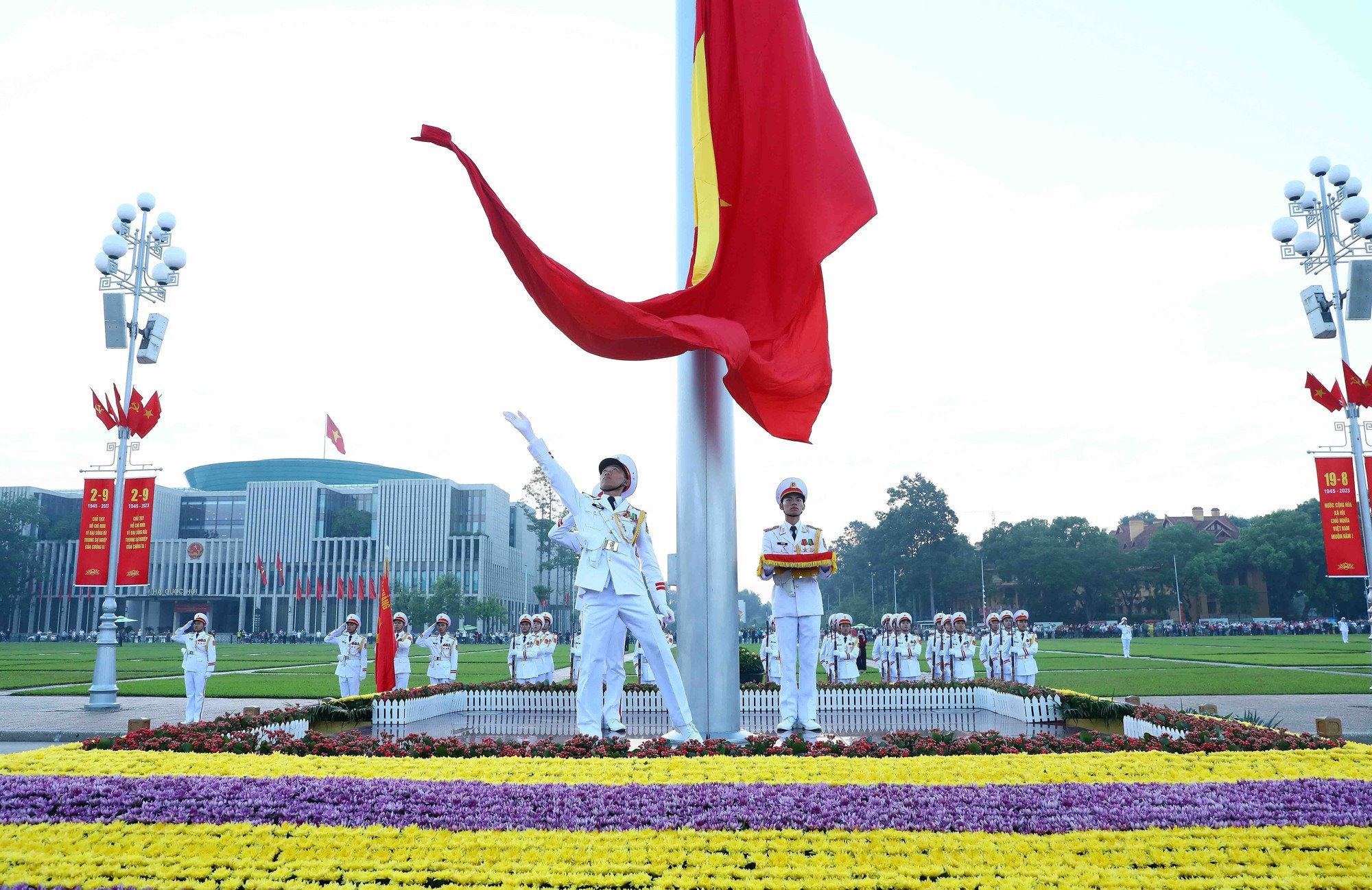 Lễ Thượng cờ trên Quảng trường Ba Đình TTXVN