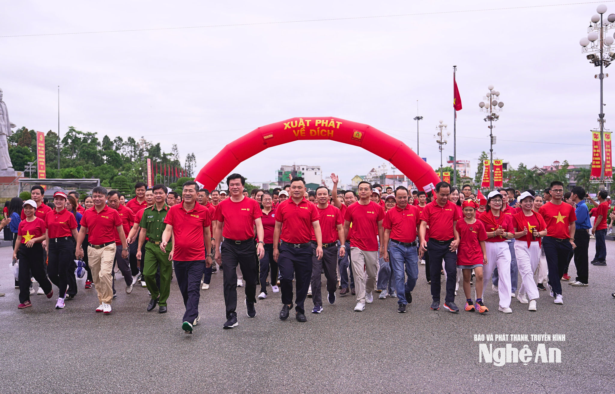 b3c251c5-8b5e-49c9-b461-439cd470bf49.jpg
