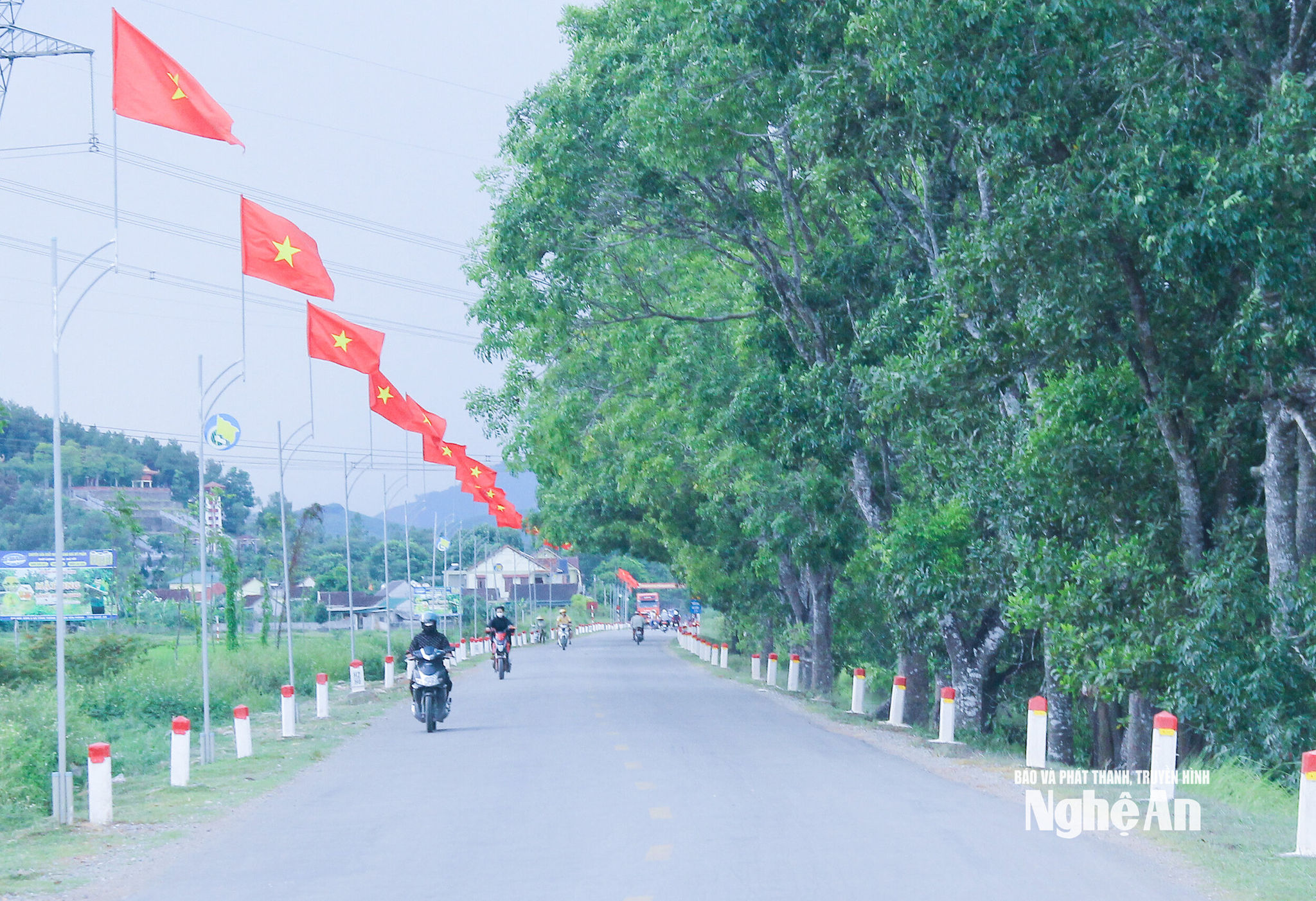  Thông qua tuyên truyền, vận động Nhân dân xây dựng nông thôn mới, bộ mặt nông thôn mới ở Yên Thành ngày càng đổi thay. Ảnh- Mai Hoa