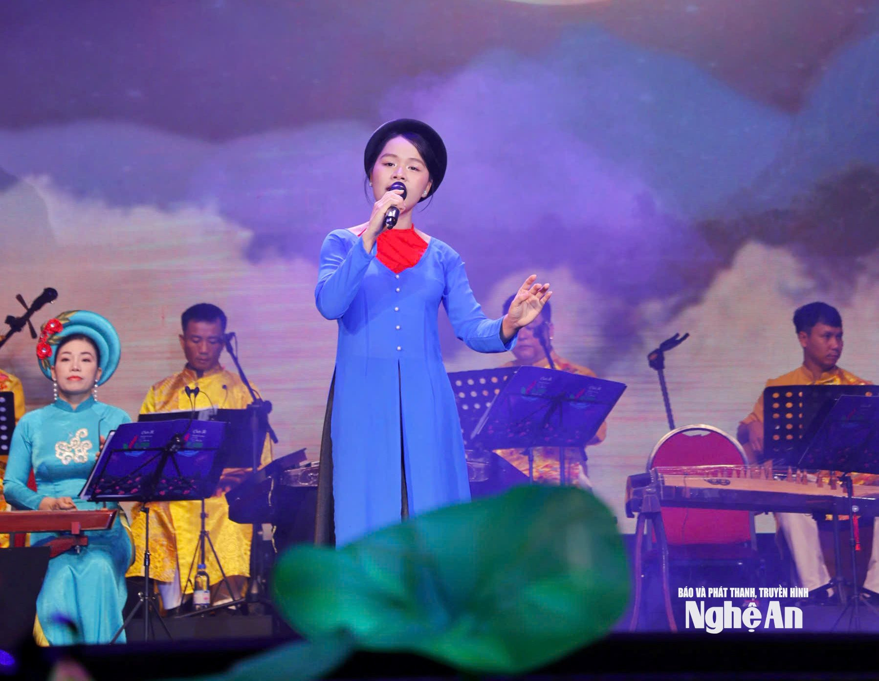 bna_nguyen-ngoc-thu-som-the-hien-nang-khieu-va-la-hat-nhan-trong-cac-phong-trao-van-nghe.-anh-duc-anh-ec8736de64960f958d663312c366ce26.jpg