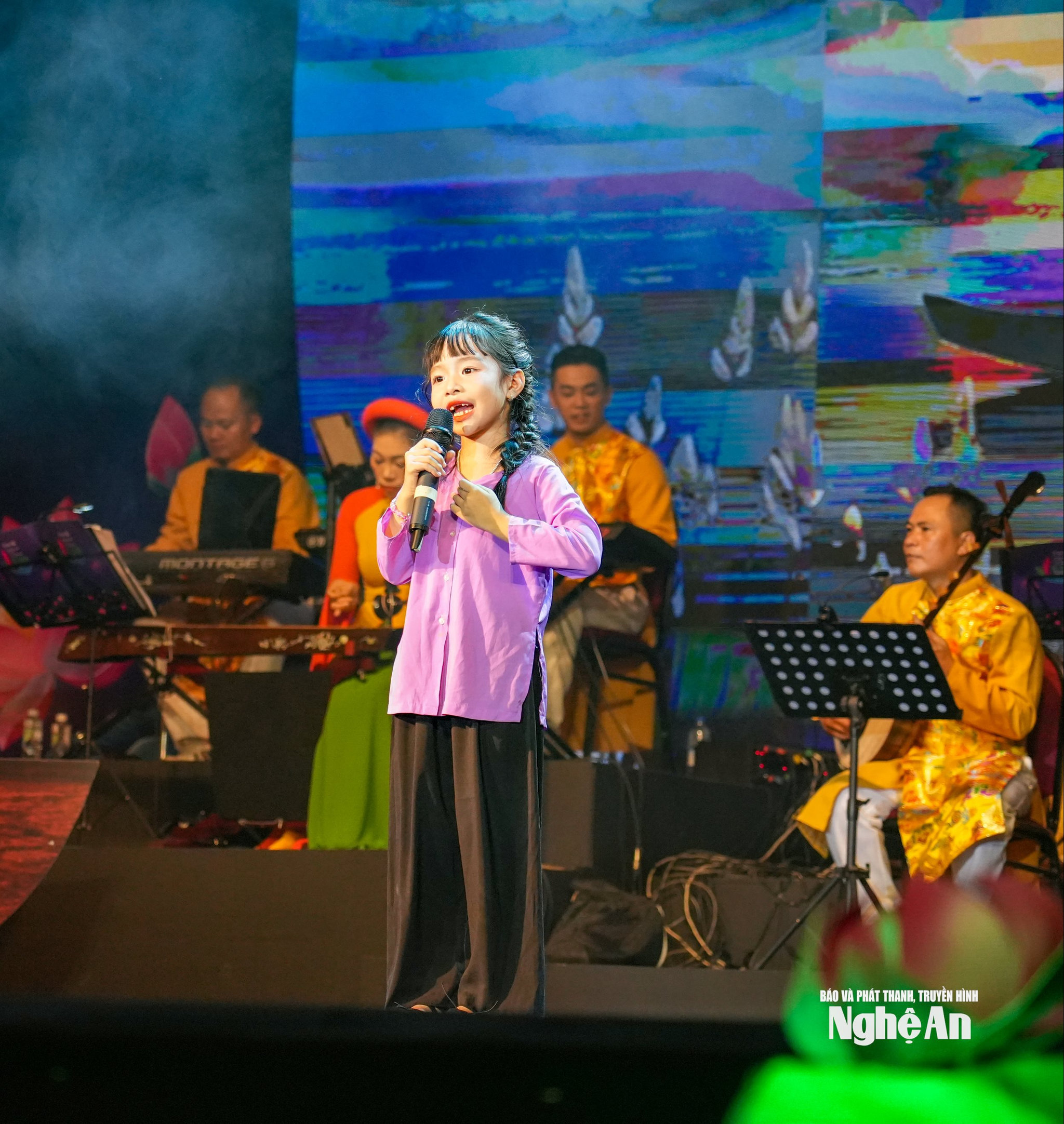 uoc-thi.-de-chuan-bi-cho-vong-chung-khao-co-be-7-tuoi-den-tu-yen-thanh-da-xa-gia-dinh-sinh-hoat-va-tap-luyen-theo-lich-cua-b.jpg