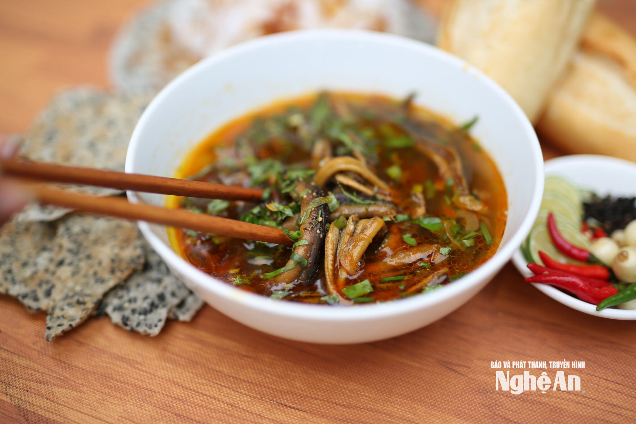 bna_mon-luon-nghe-an-duoc-.jpg