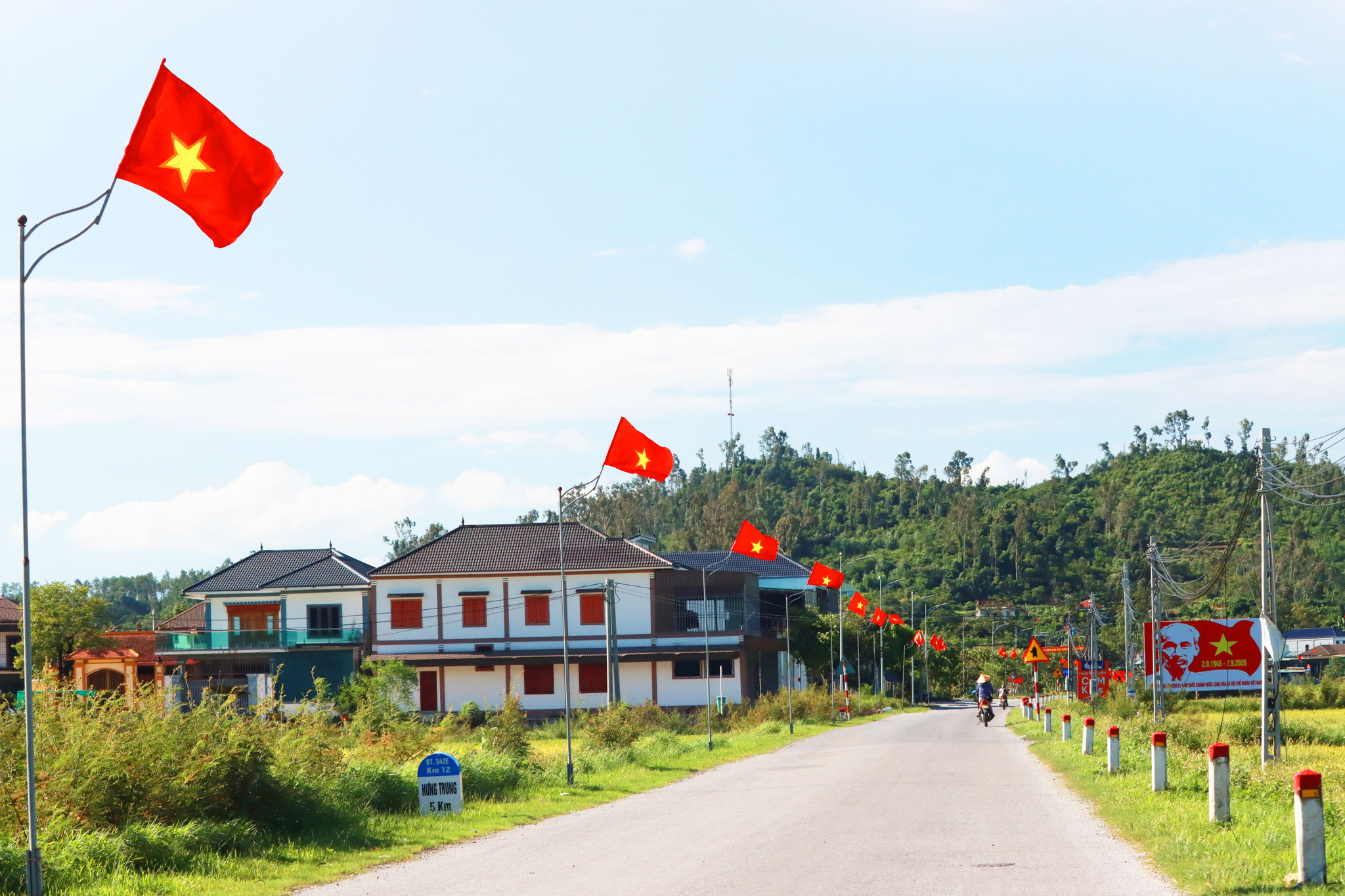 đường cờ xóm đạo Yên Trung Ảnh Diệp Thanh00000