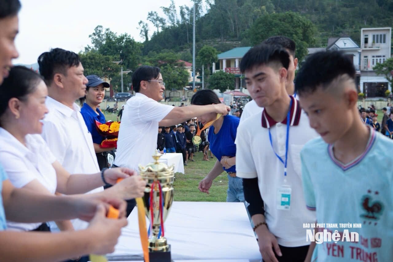 đường cờ xóm đạo Yên Trung Ảnh Diệp Thanh00002