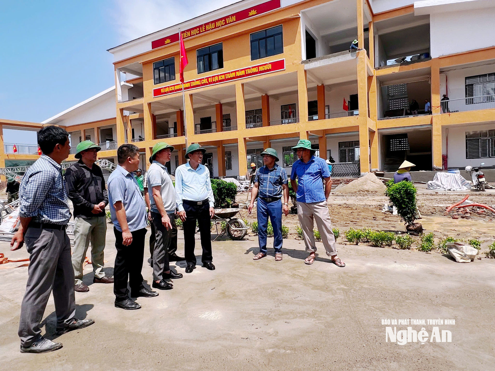 Lãnh đạo tỉnh kiểm tra (3)