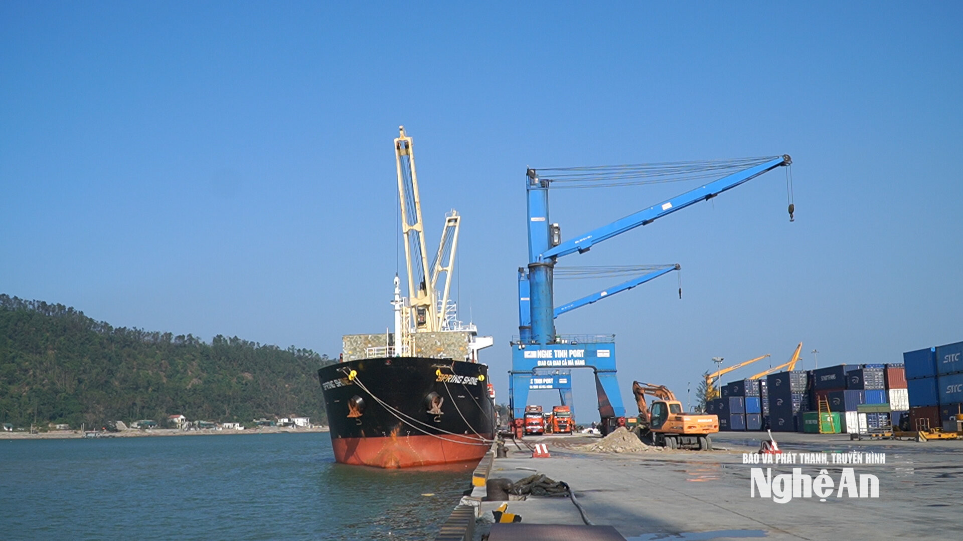  Hạ tầng cảng biển Cửa Lò thuộc Doanh nghiệp Cảng Nghệ Tĩnh