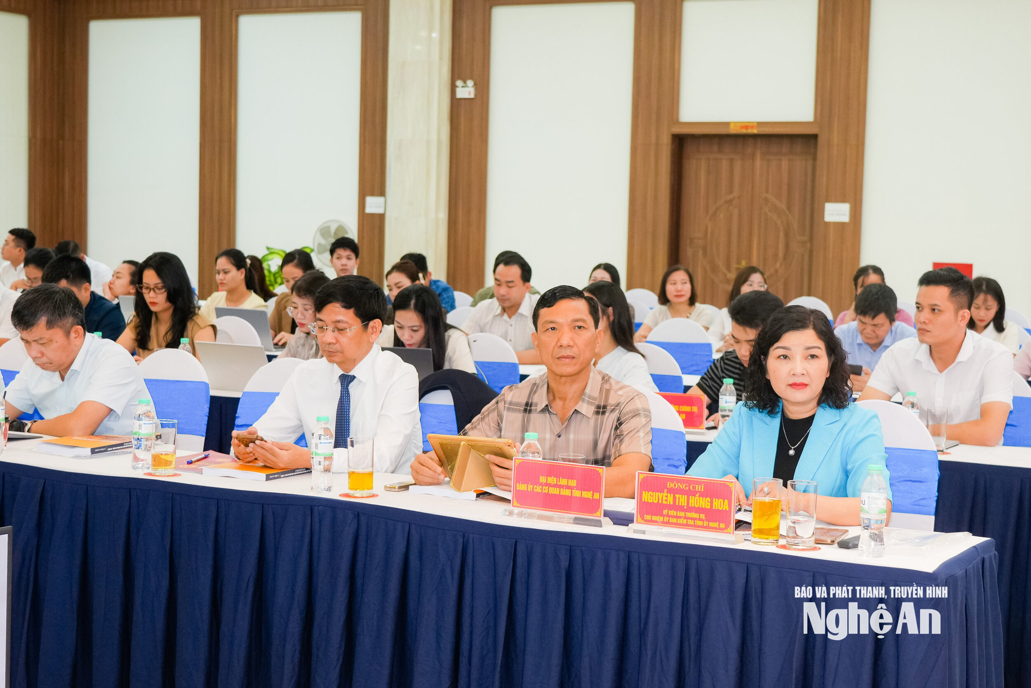 chị Hoa