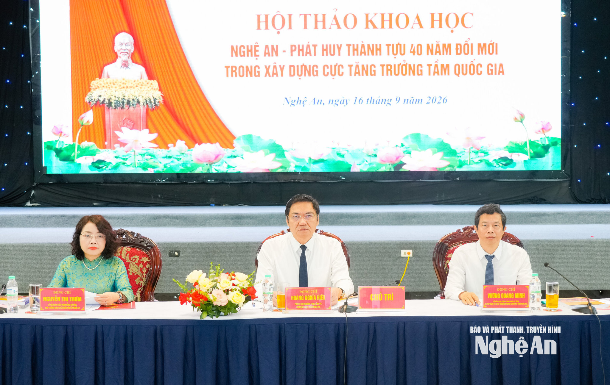 chủ trì
