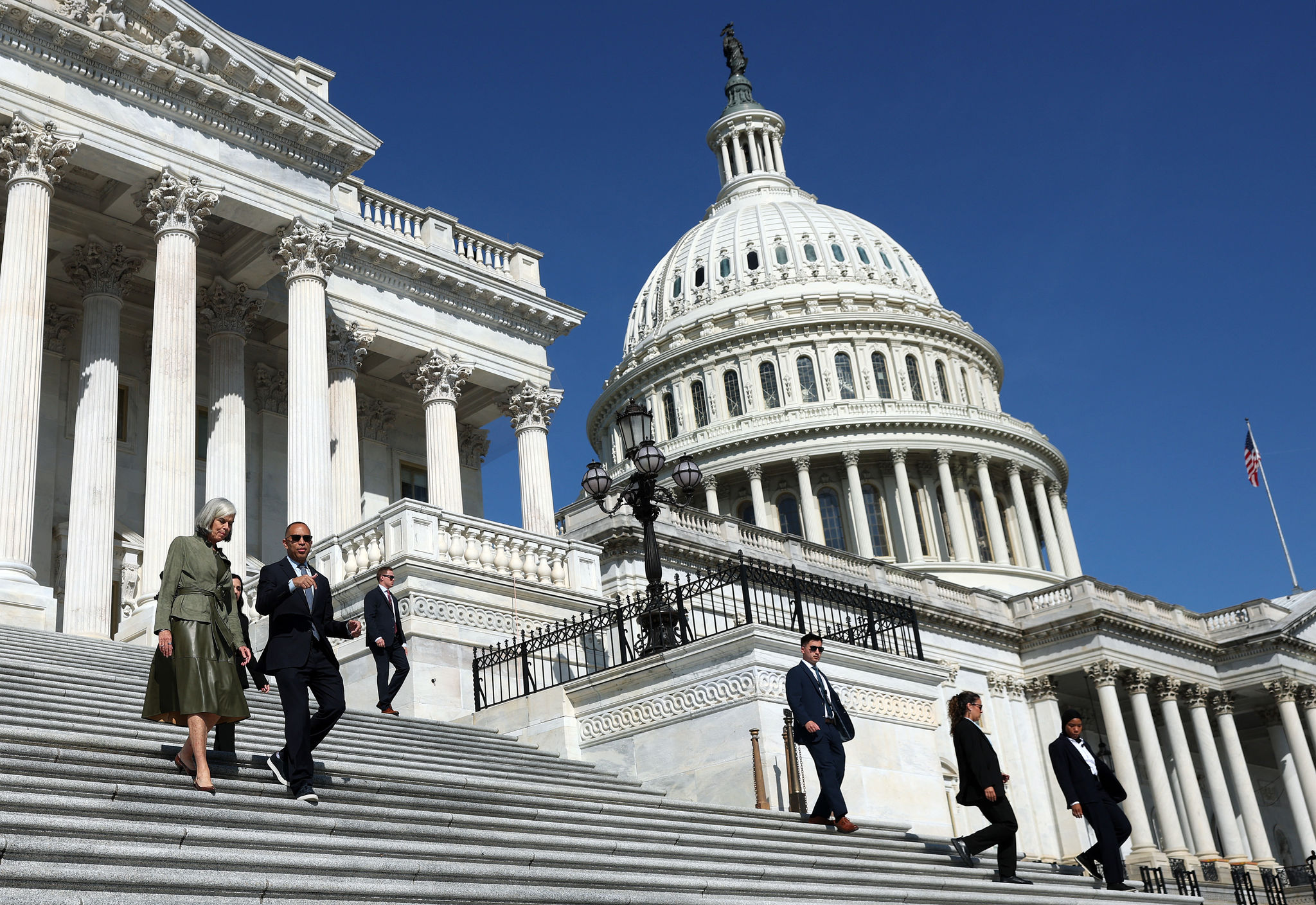 afp__20260916__2295598473__v1__highres__minorityleaderjeffriesandhousedemocraticcauc.jpg