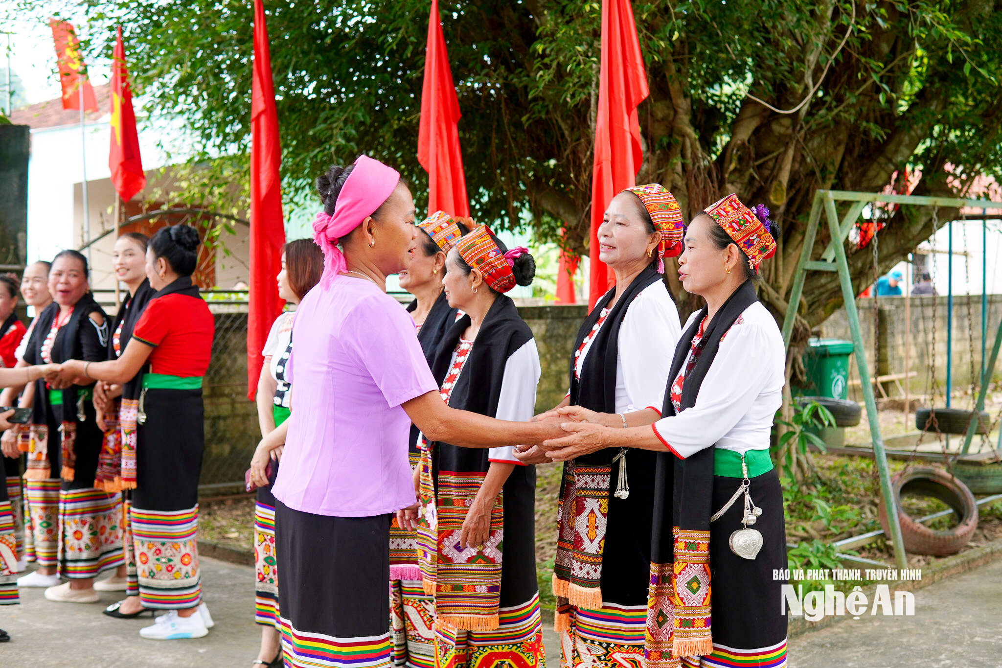 Sau sáp nhập thôn xóm, khối đại đoàn kết ở xóm Đại Cường ngày càng được phát huy.