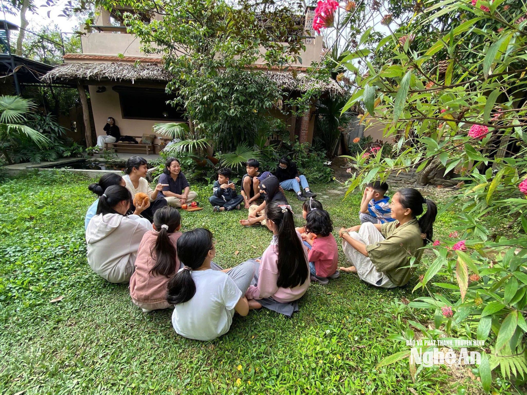 lớp thủ thỉ Ảnh NVCC00002