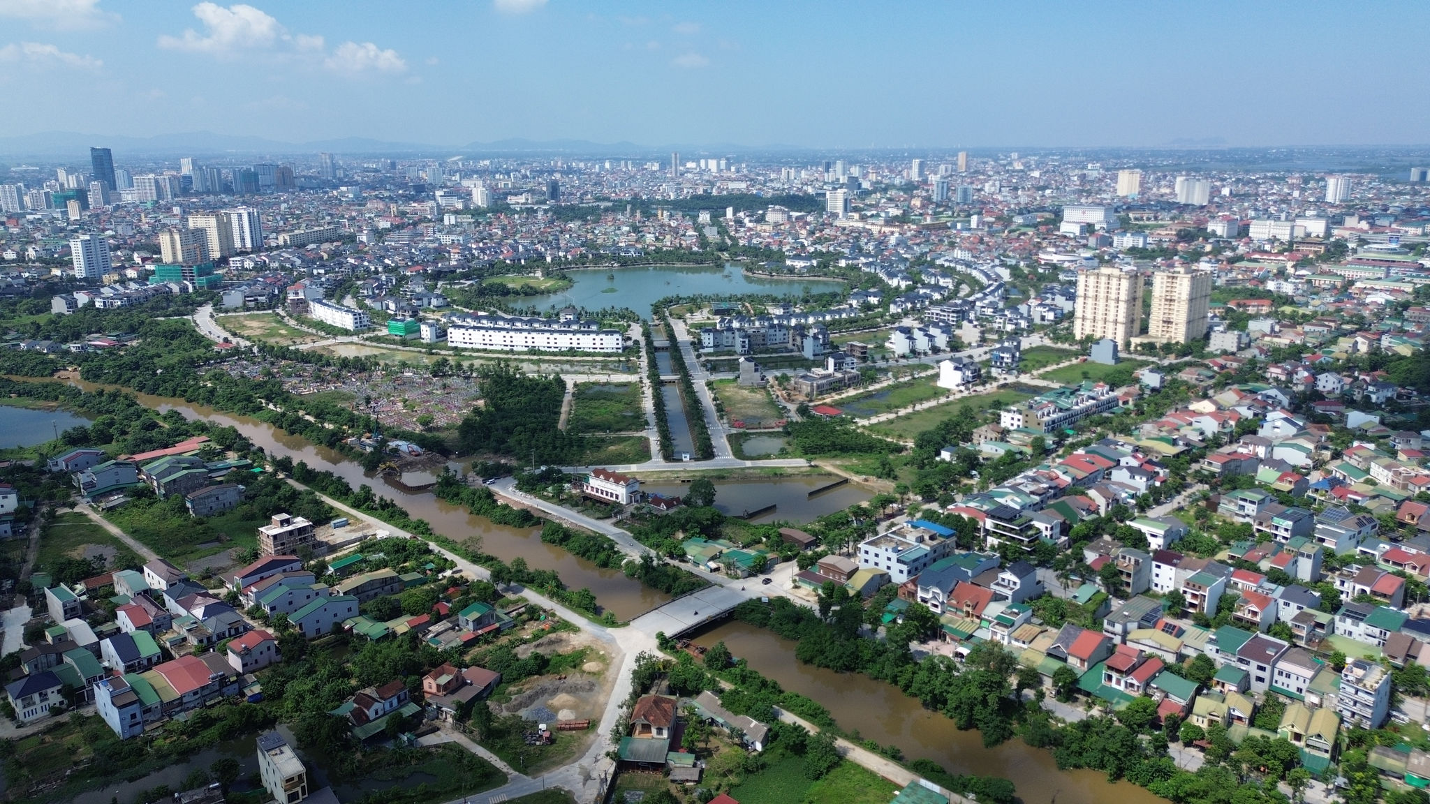 Khu vực cầu Đen và trạm bơm phía Nam là một trong một những hướng thoát nước quan trọng của đô thị Vinh. Ảnh: Tiến Đông