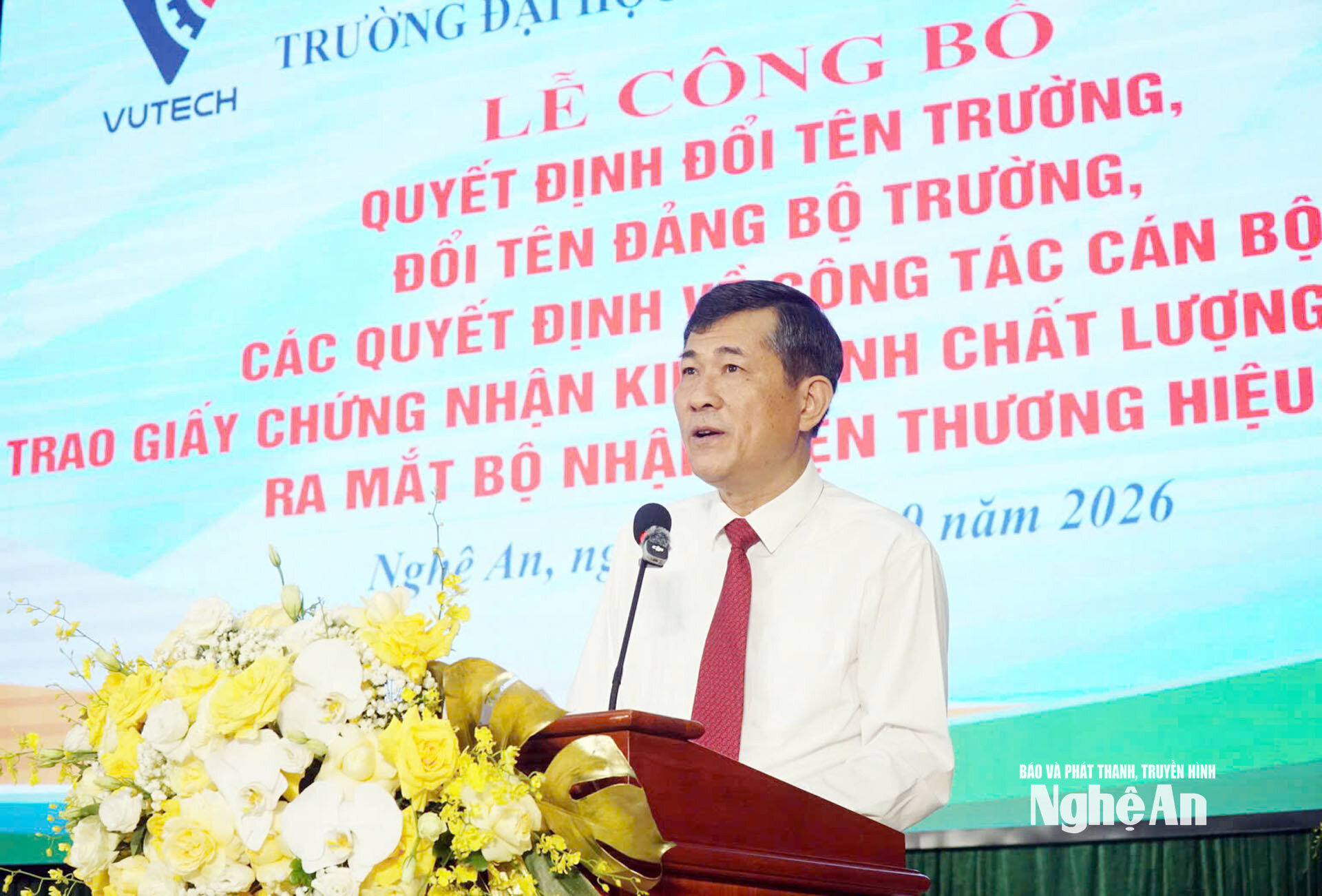 Phó Chủ tịch UBND tỉnh Thái Văn Thành phát biểu tại lễ công bố