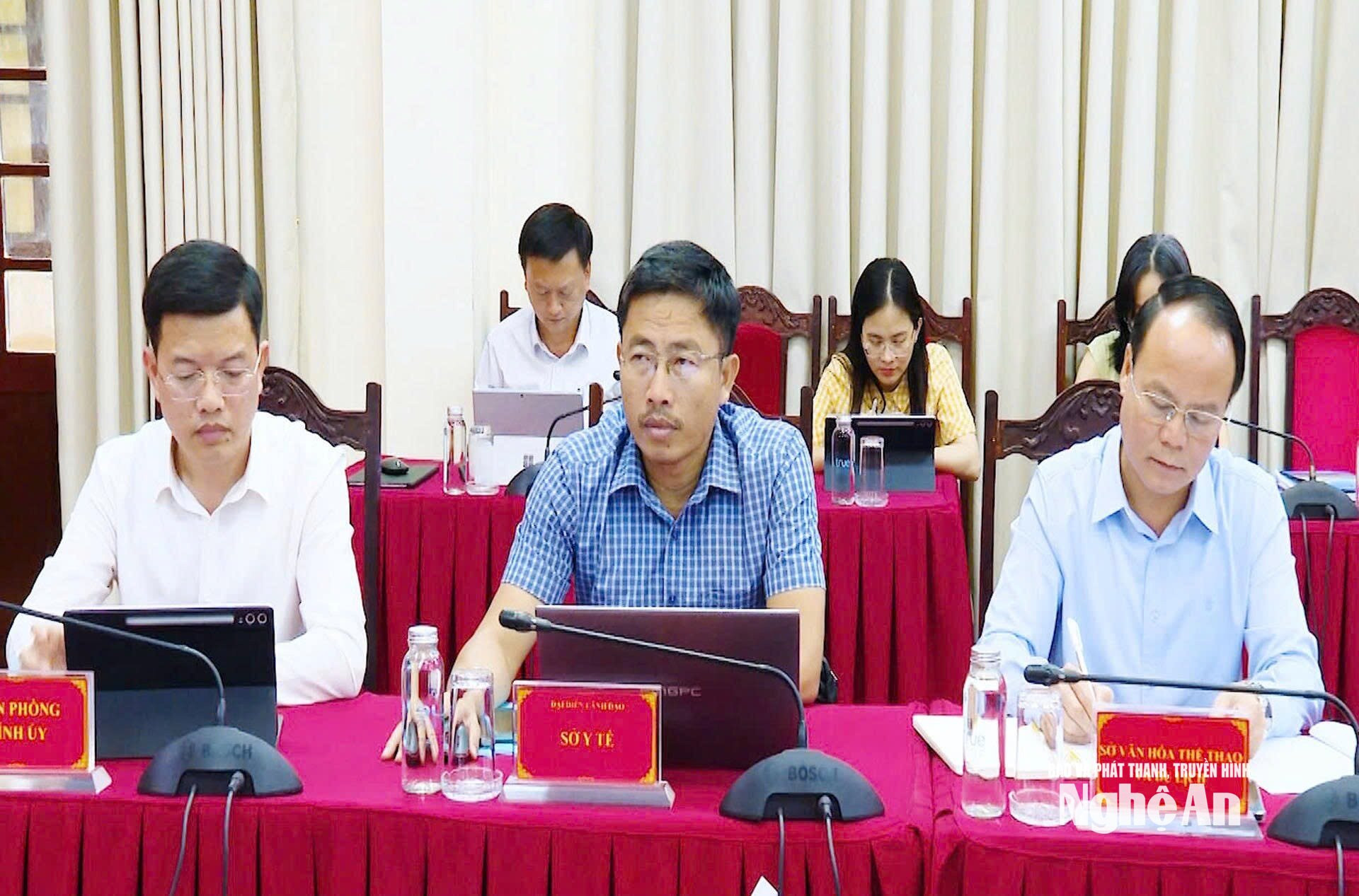 bna_-dai-dien-cac-so-nganh-tham-du-buoi-lam-viec-trien-khai-xay-dung-de-an-lang-hanh-phuc-muong-long.-anh-pv(1)-3500314a2243bf9c1d0213b7ff6d33bd.jpg