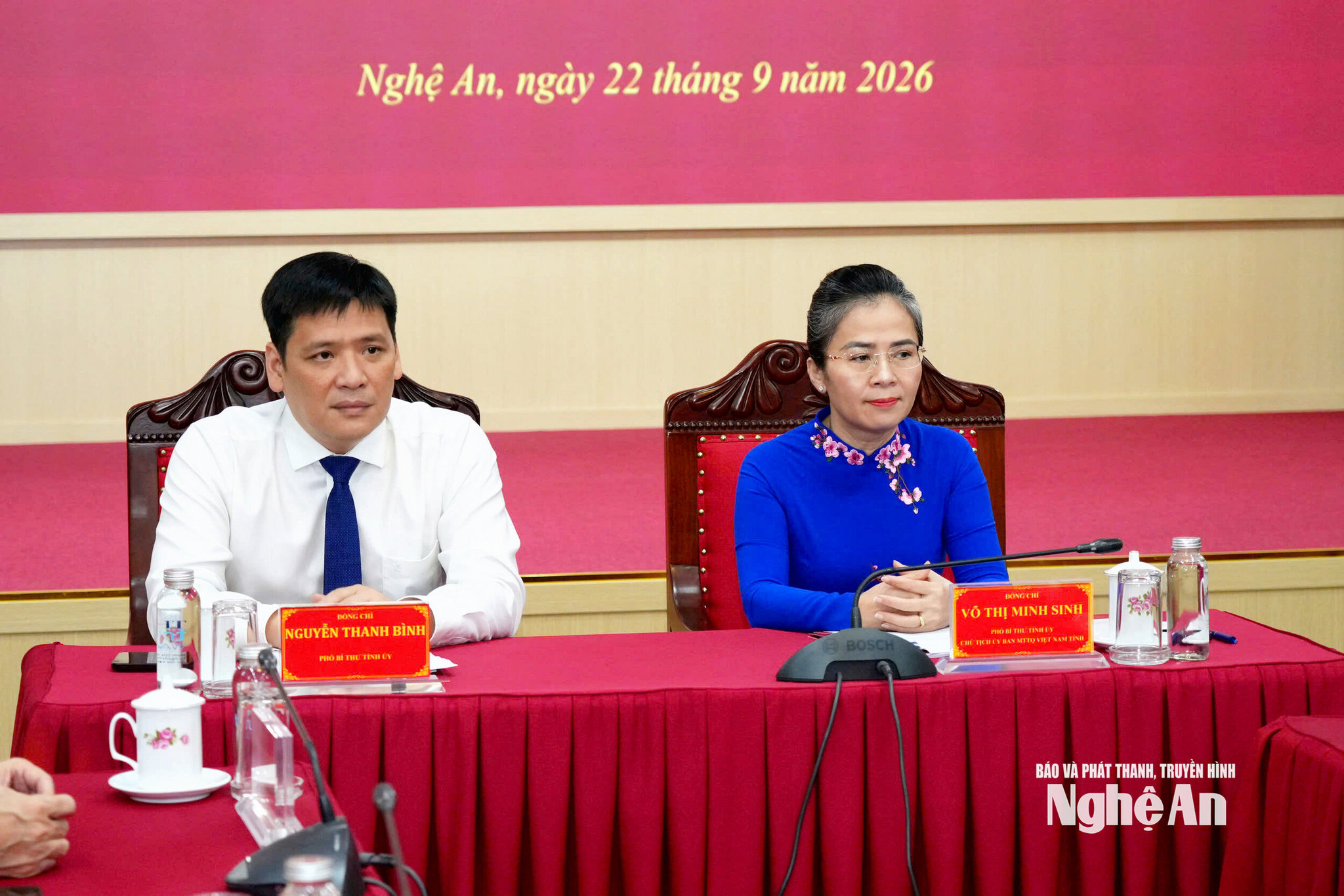 Chủ trì