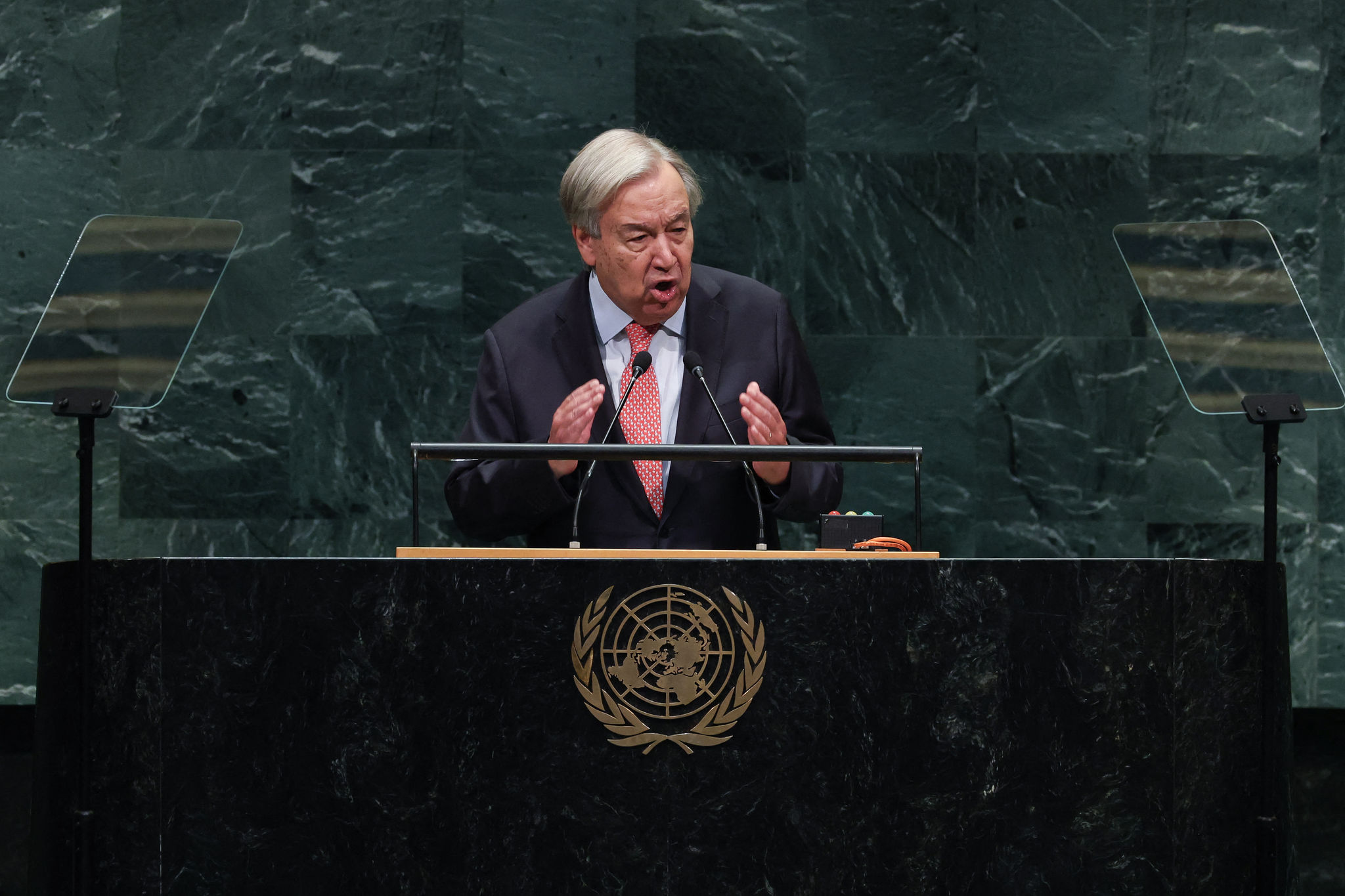 Tổng Thư ký Liên hợp quốc António Guterres phát biểu tại Khóa họp thứ 81 Đại hội đồng Liên hợp quốc ở Trụ sở Liên hợp quốc tại New York, ngày 22 tháng 9 năm 2026. Ảnh: TIMOTHY A. CLARY/AFP