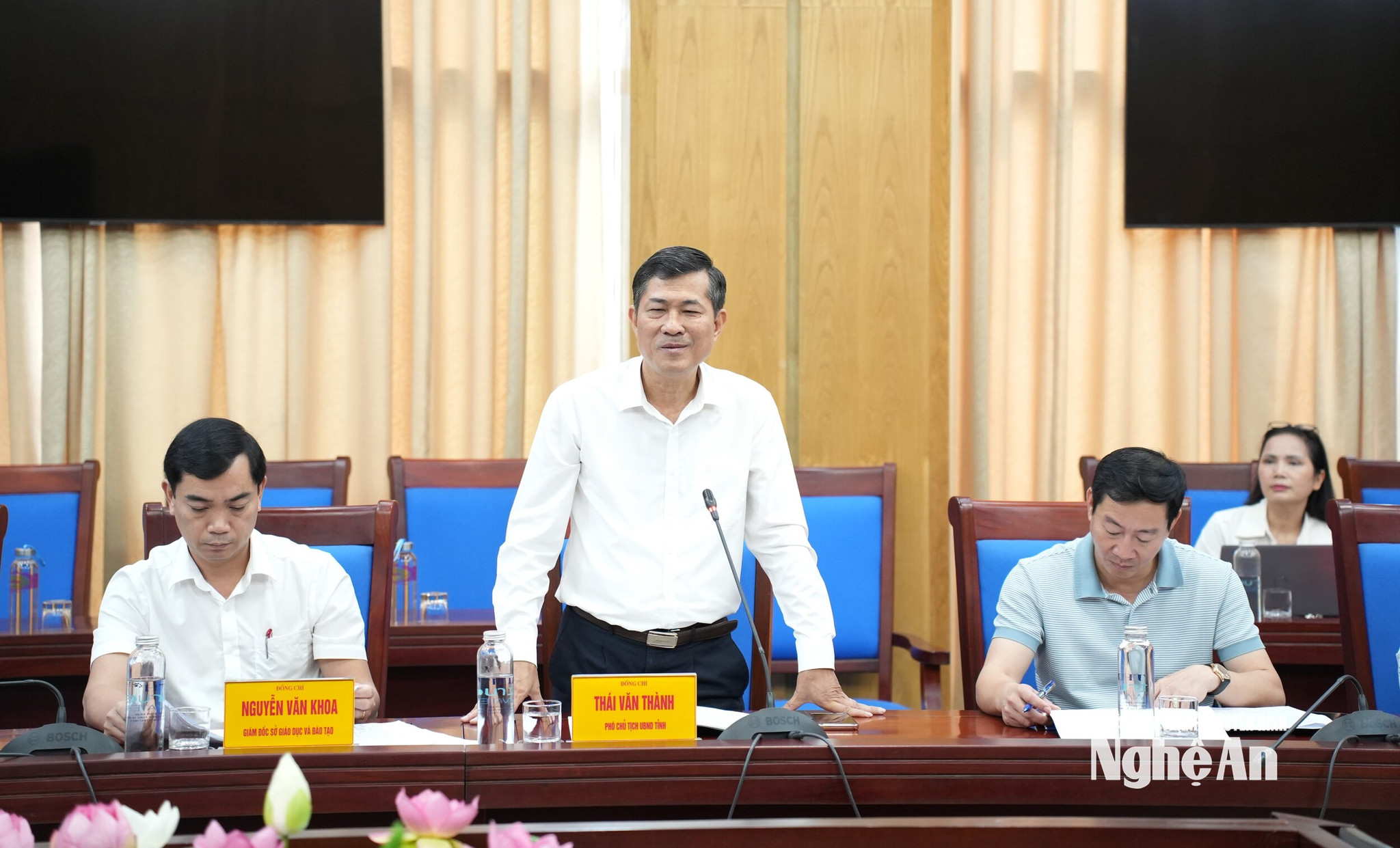 Đồng chí Thái Văn Thành - Ủy viên Ban Chấp hành Đảng bộ tỉnh, Phó Chủ tịch UBND tỉnh phát biểu tại cuộc làm việc. Ảnh: Nguyễn Toàn