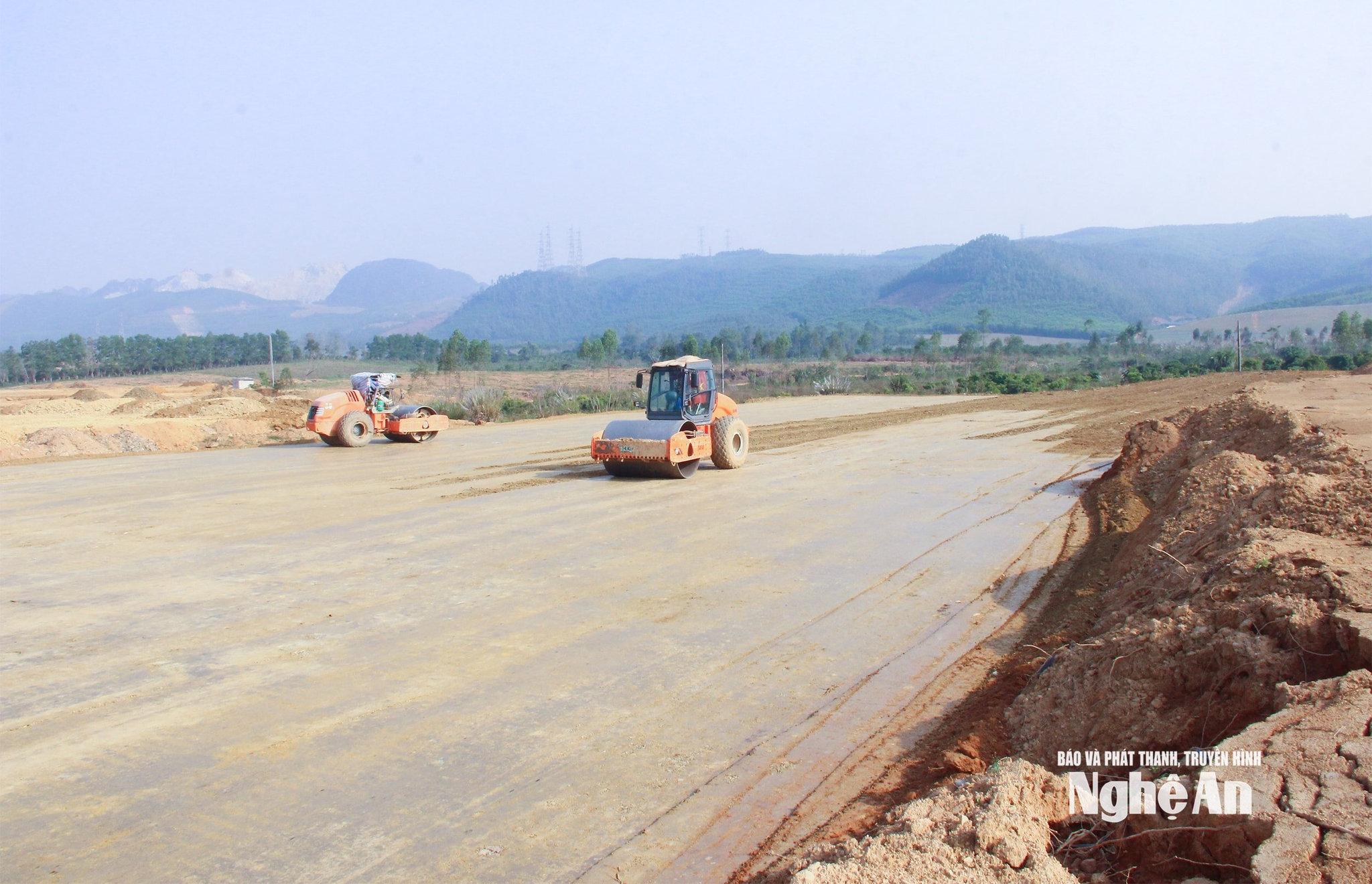  phuong-hoang-mai-quyet-liet-giai-phong-mat-bang-khu-cong-nghiep-hoang-mai-ii.-anh-mai-hoa