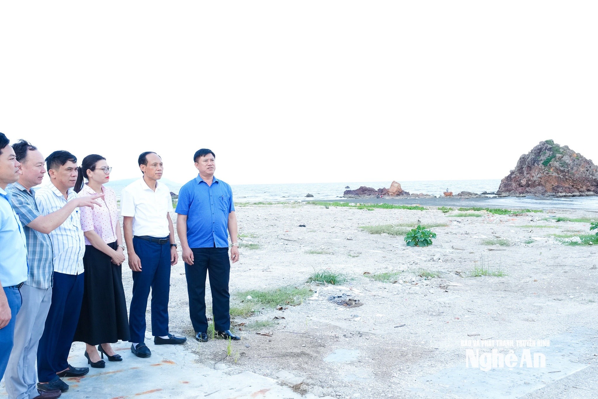Cán bộ