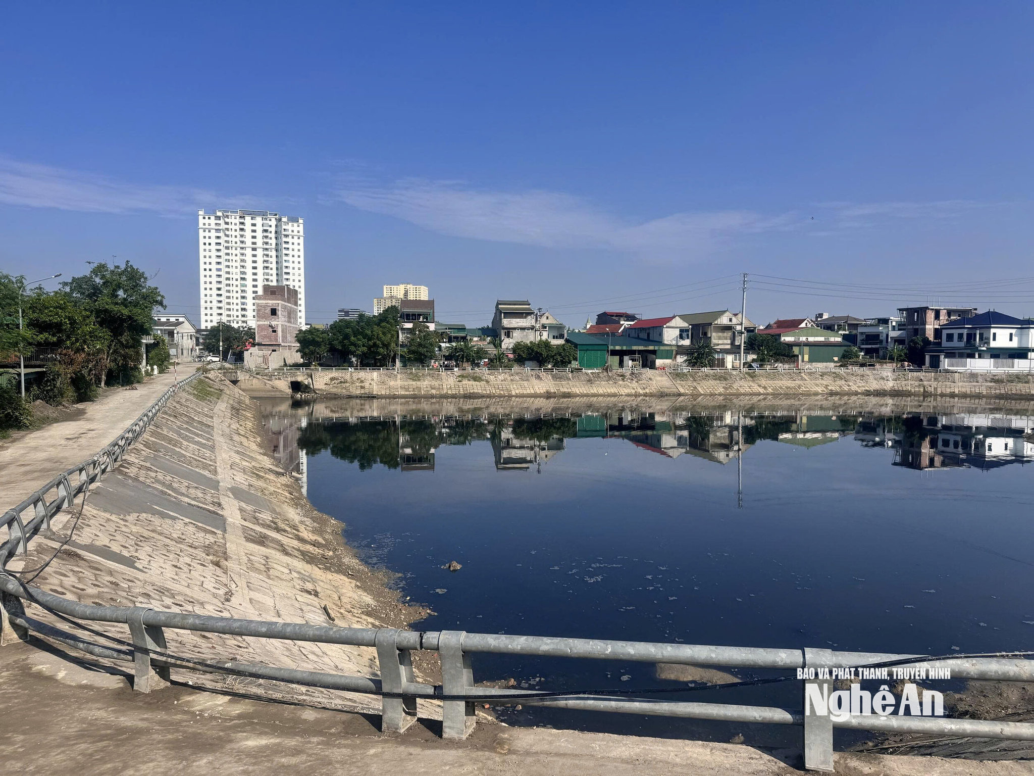  Hồ điều hoà Trạm bơm Bến Thuỷ