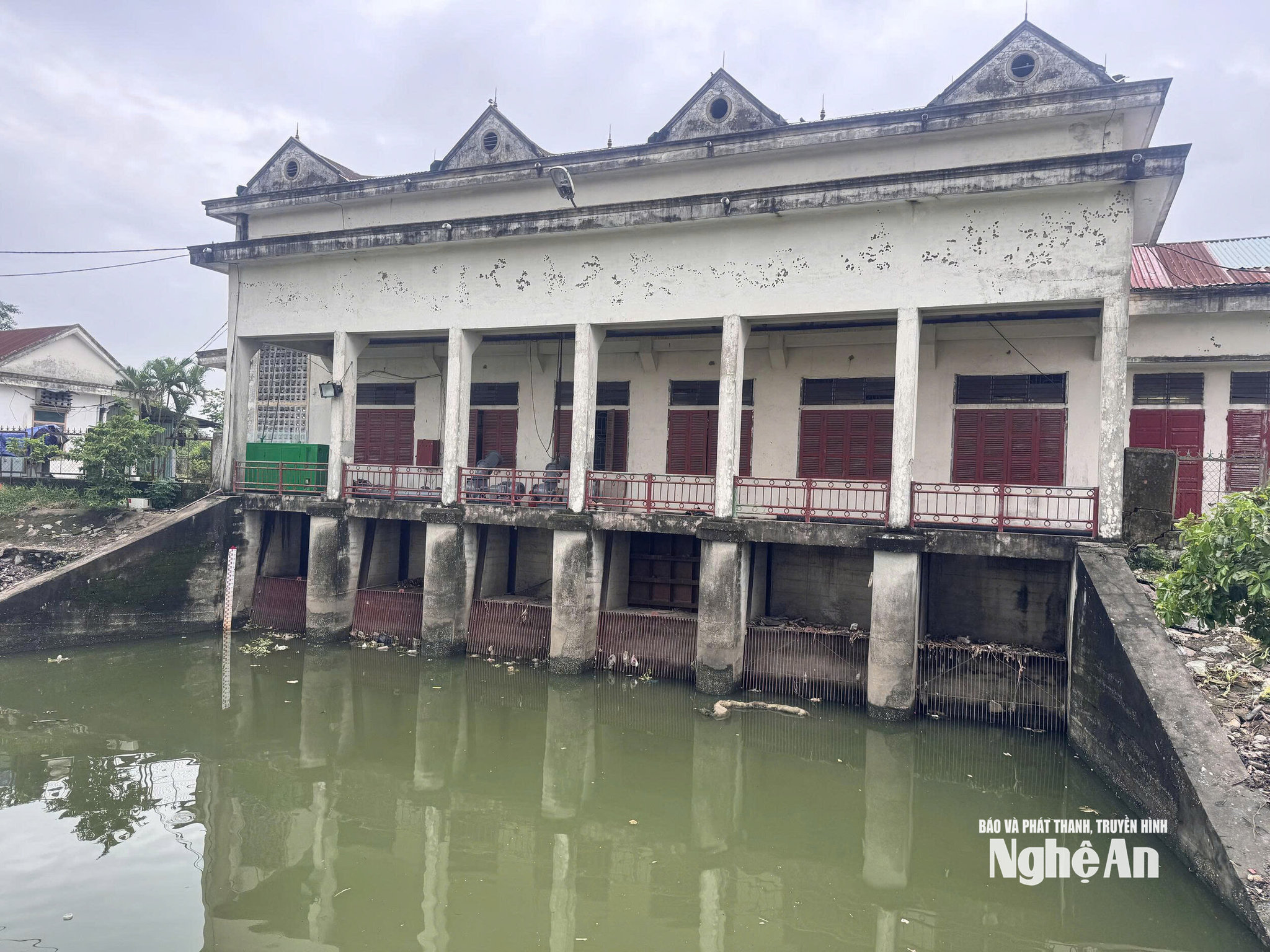  Trạm bơm cầu đen