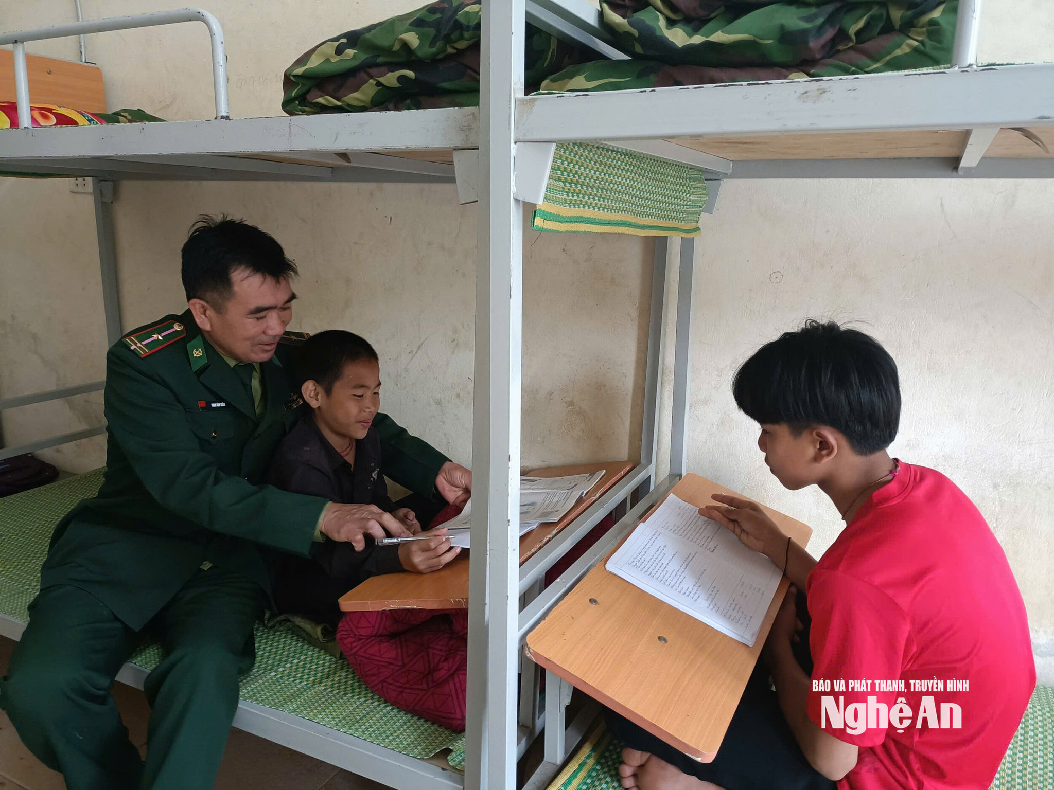 BO THAM BAY HỌC
