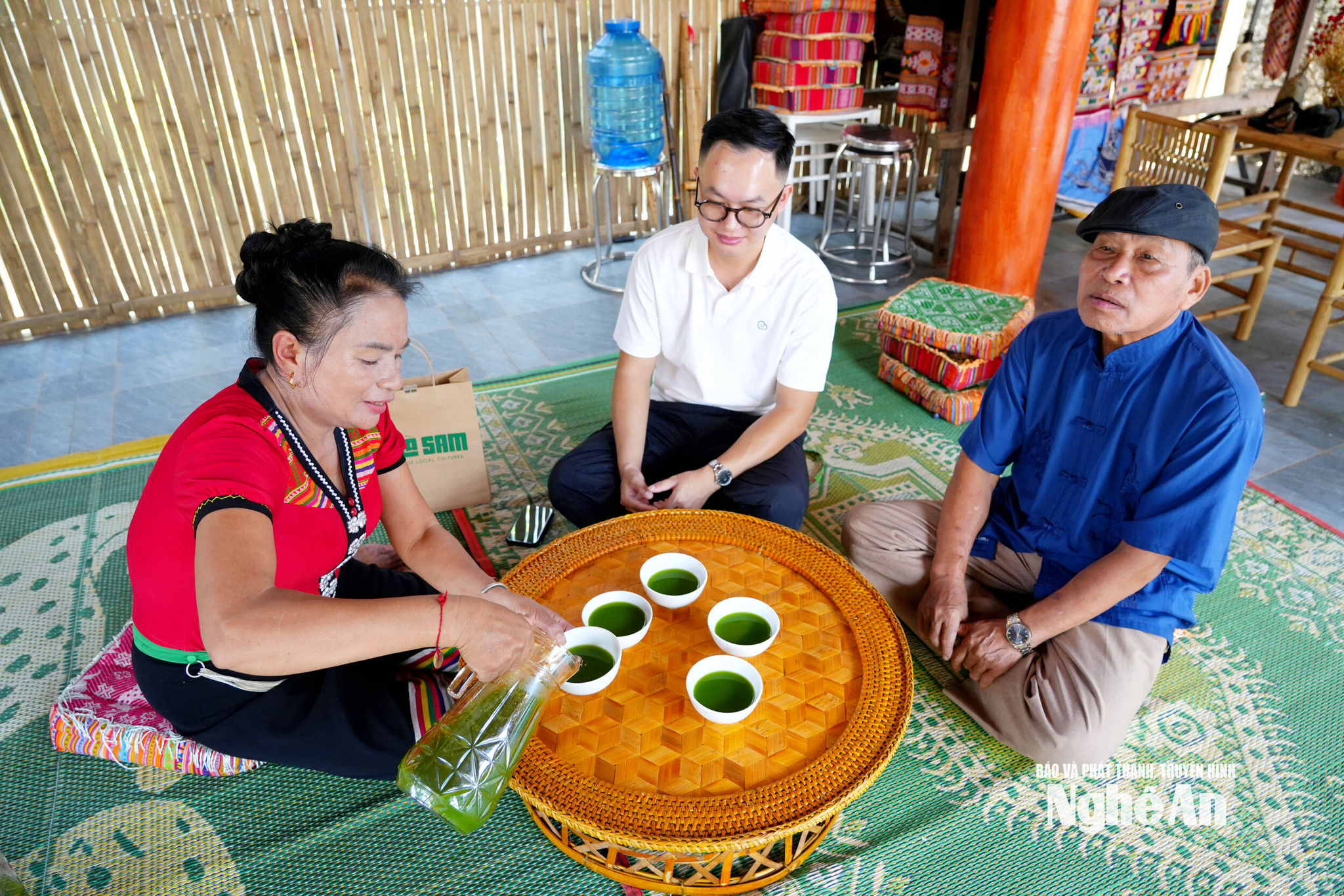 Chè đâm được đồng bào Thái dùng để tiếp khách quý. Ảnh TP