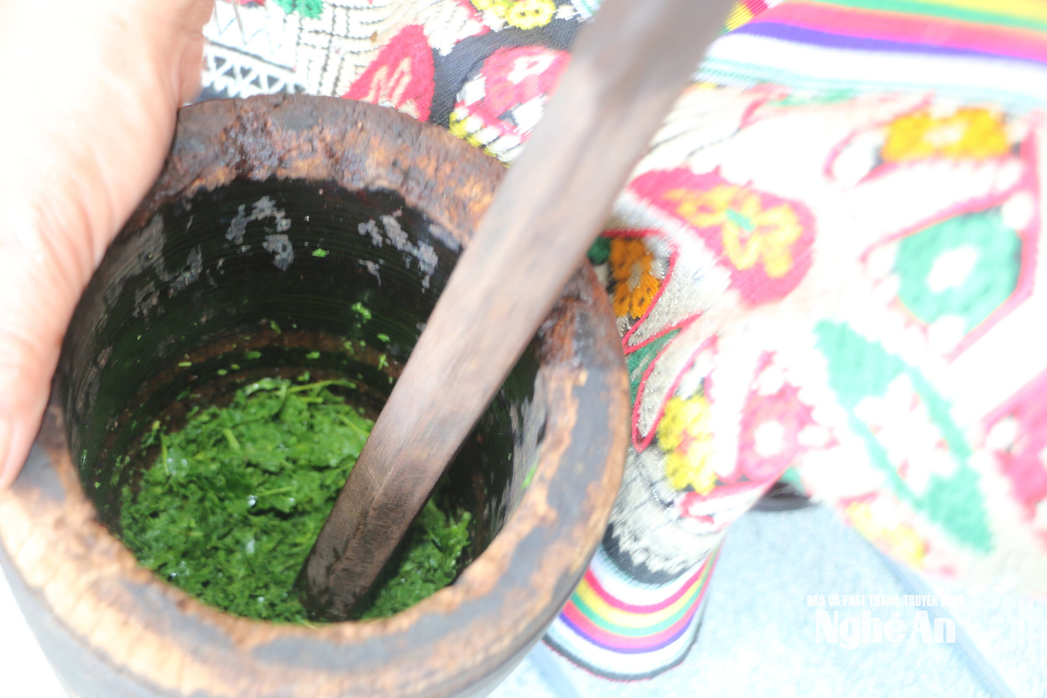 Chè đâm giã cối. Ảnh KL