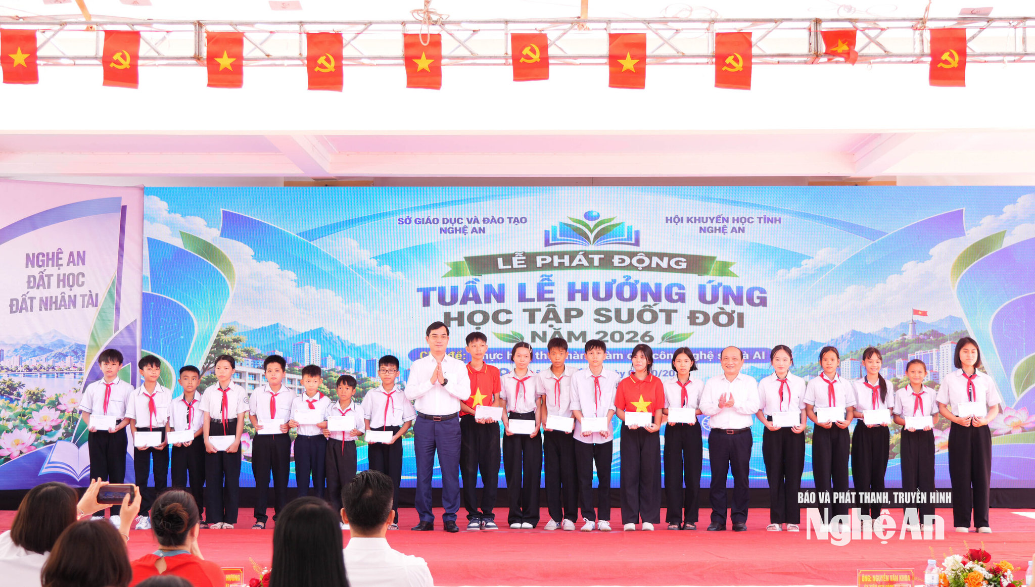 học bổng