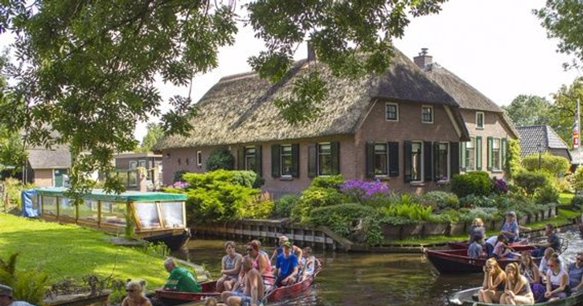 Admire the picturesque scenery of the most beautiful village in the ...