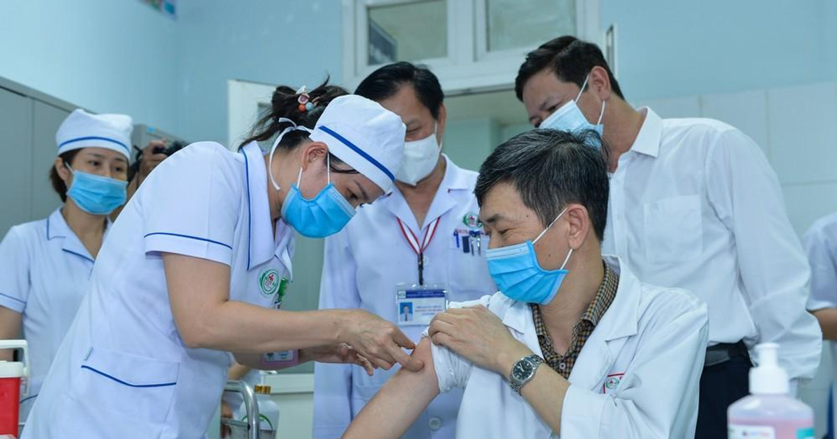 Giám đốc Sở Y tế Nghệ An nêu giải pháp hạn chế tình trạng cán bộ y tế công lập thôi việc, bỏ việc