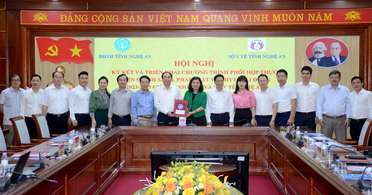 The Provincial Social Insurance Agency and the Nghe An Department of ...