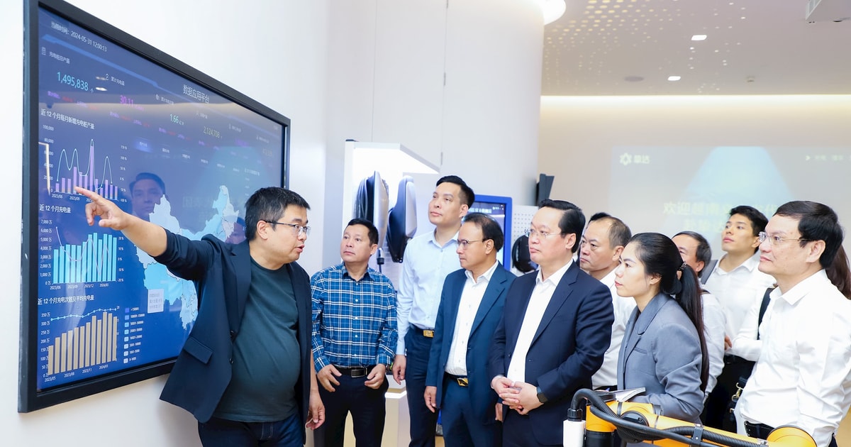 Chủ tịch UBND tỉnh Nghệ An thăm, làm việc tại Công ty TNHH phát triển Công nghệ Zhida Thượng Hải