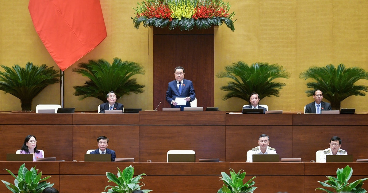 Quốc hội thảo luận ở hội trường về dự thảo Nghị quyết thí điểm bổ sung một số cơ chế, chính sách đặc thù phát triển tỉnh Nghệ An