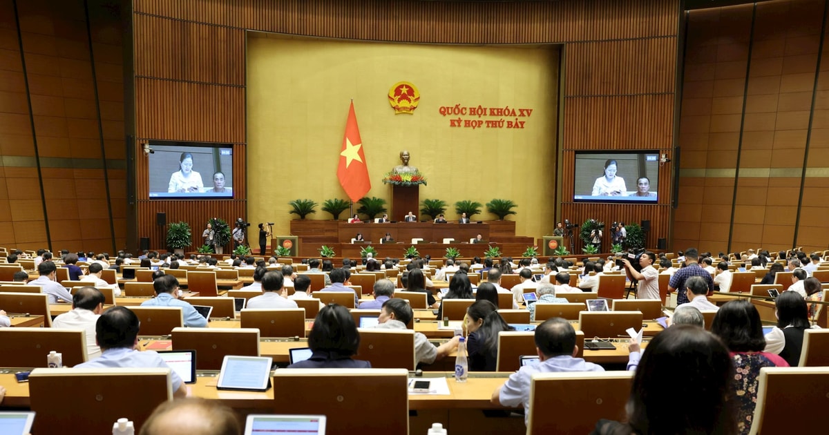 Quốc hội thảo luận ở hội trường về phê chuẩn quyết toán ngân sách nhà nước