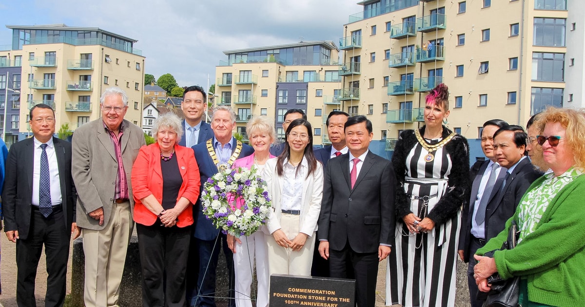 Bí thư Tỉnh ủy Nghệ An Thái Thanh Quý thăm, làm việc tại Newhaven, Vương quốc Anh