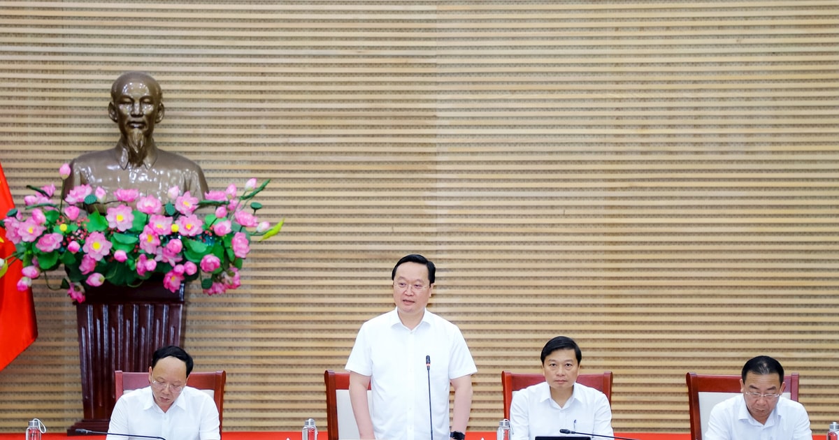 UBND tỉnh Nghệ An họp phiên chuyên đề tháng 6/2024