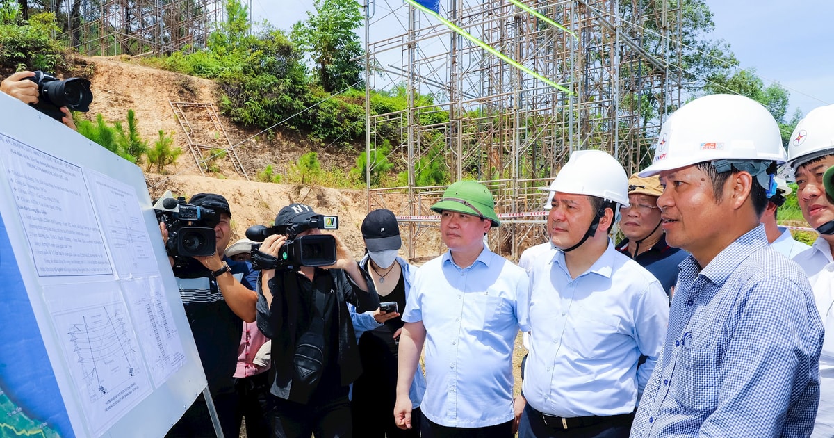 Bộ trưởng Bộ Công Thương kiểm tra tiến độ dự án đường dây 500kV mạch 3 qua địa bàn Nghệ An