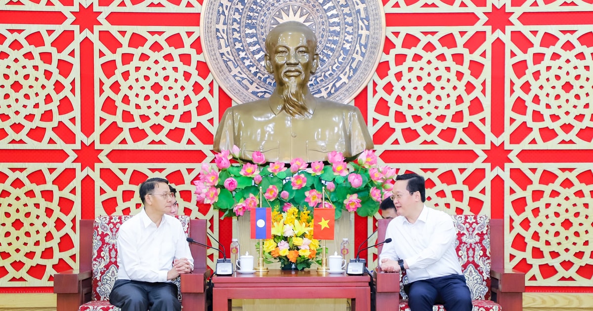 Chủ tịch UBND tỉnh Nguyễn Đức Trung tiếp Bí thư, Tỉnh trưởng tỉnh Xay Sổm Bun (CHDCND Lào)