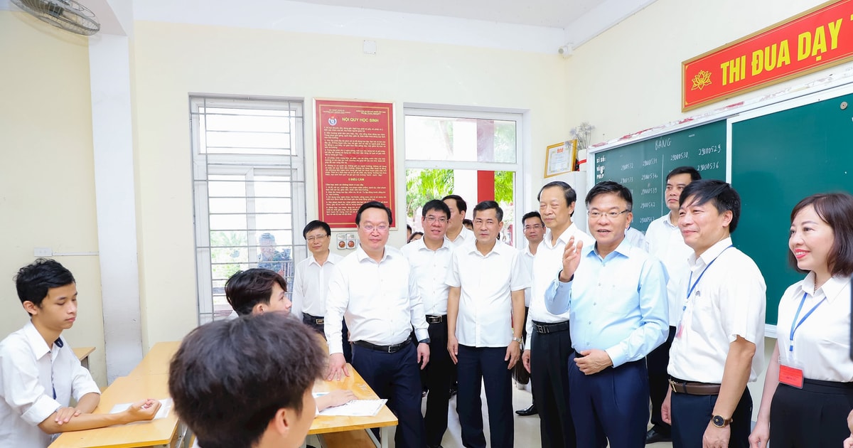 Phó Thủ tướng Lê Thành Long kiểm tra công tác chuẩn bị Kỳ thi tốt nghiệp THPT năm 2024 tại Nghệ An
