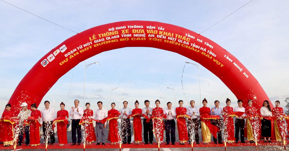 Chính thức thông xe toàn tuyến cao tốc Diễn Châu - Bãi Vọt