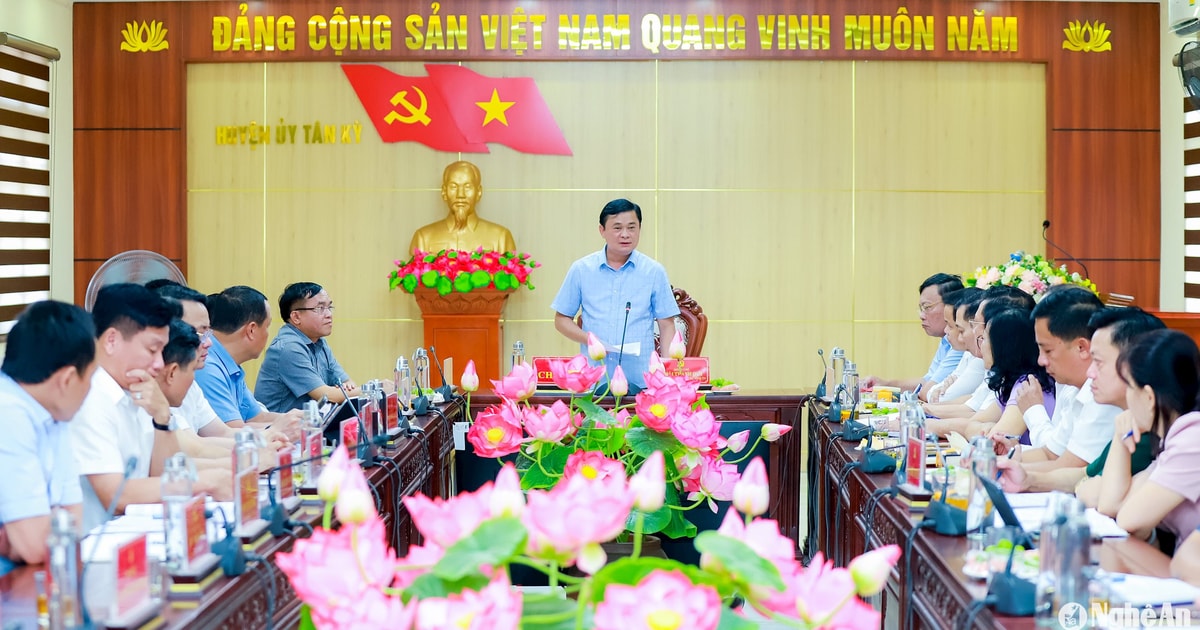 Bí thư Tỉnh ủy Nghệ An Thái Thanh Quý làm việc với Ban Thường vụ Huyện ủy Tân Kỳ